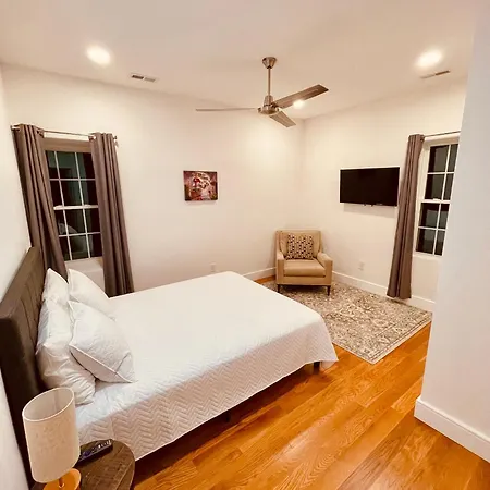 Perrin Place Unit 3 Apartment *