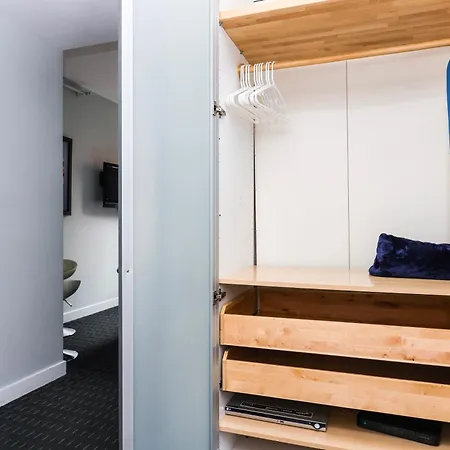 Cozy & Stylish Newbury Street Studio, #9 Apartment