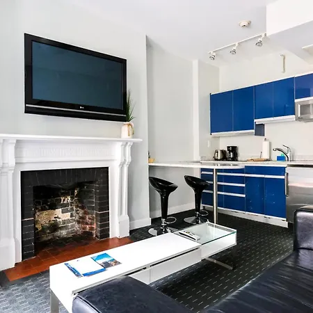 Furnished Newbury Street Studio, #6 Apartment *