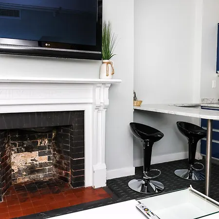 Furnished Newbury Street Studio, #6 Apartment