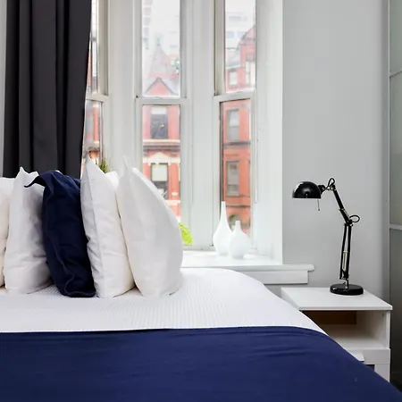 Stylish On Newbury St #3 Apartment