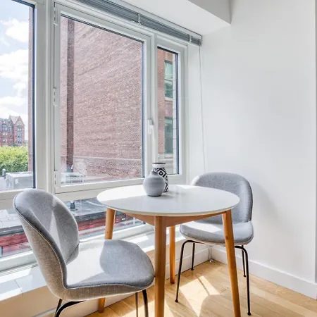 Back Bay W Gym Nr Newbury St Bos-459 Apartment