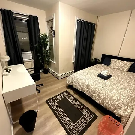 Furnished 3-bed 1-bath Private Apt In South End