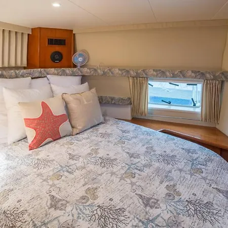 Sea Pearl Yacht Boston