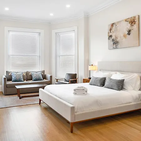 Hotel Charlesgate 4*