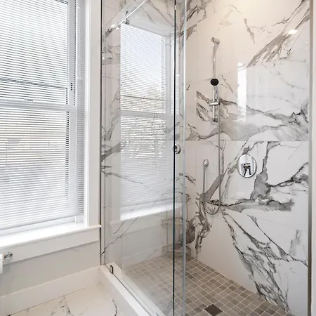 Hotel Charlesgate 4*