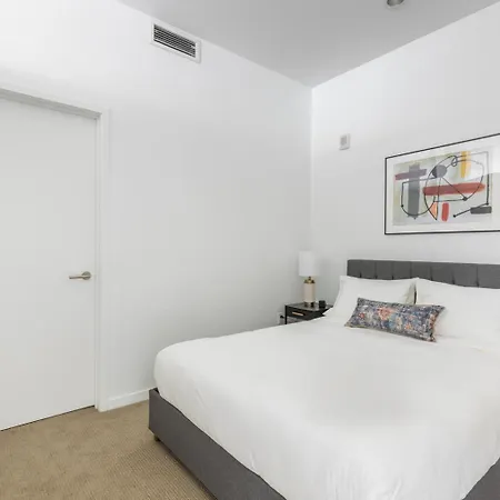 Apartment Downtown W Gym Laundry Nr Shopping Bos-987