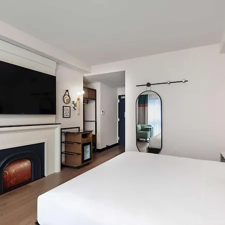 Pennyweight Boston, Curio Collection By Hilton Hotel