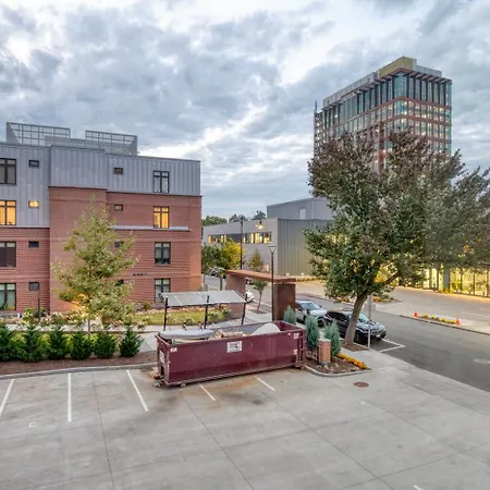 Kendall Square W Gym Wd Rooftop Bos-918 Boston