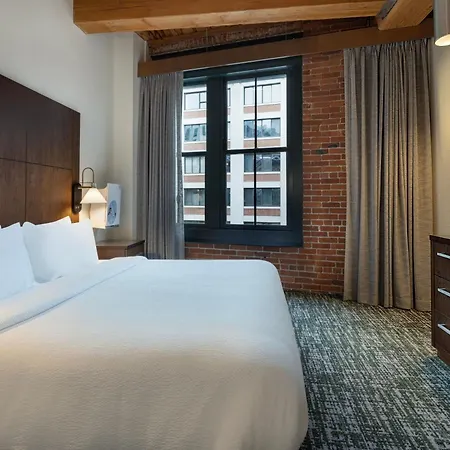 By Marriott Downtown Seaport 3*