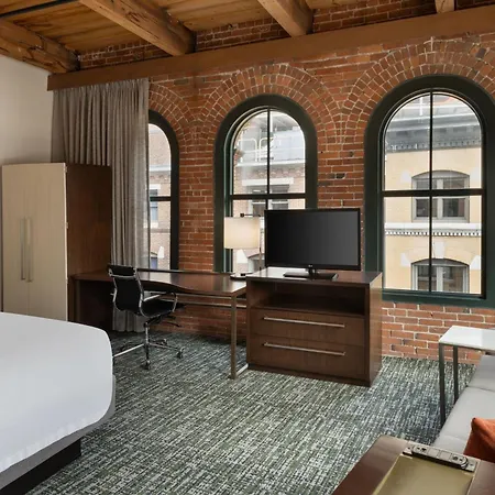 Hotel By Marriott Downtown Seaport Boston