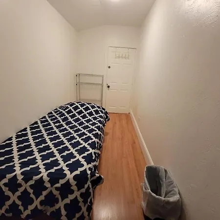 Private Bedroom Near Boston
