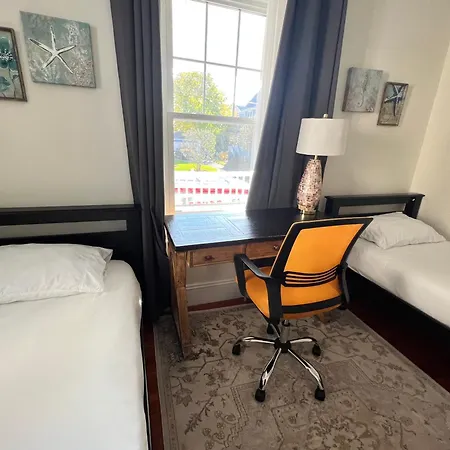 Apartment Roslindale Village