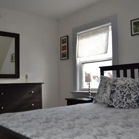 Allston Red House 1 Bed By Royalstreet *