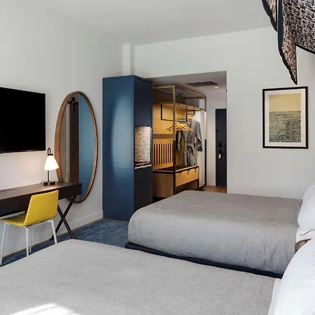 Hotel Canopy By Hilton Downtown 4*