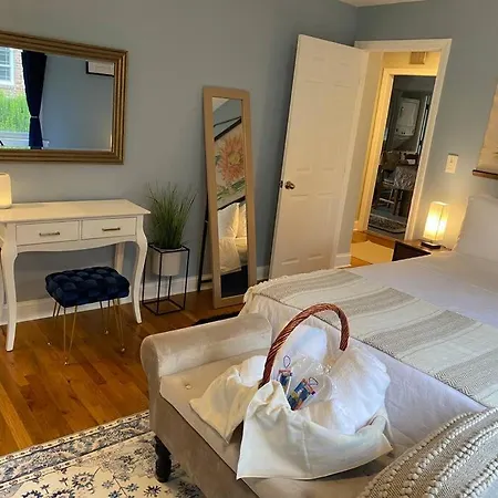 Unique & Peaceful Home, Ideal For 2026 World Cup Visitor, Free Parking Apartment