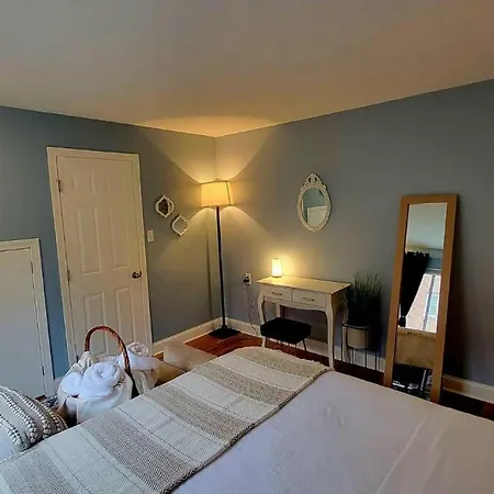 Unique & Peaceful Home, Ideal For 2026 World Cup Visitor, Free Parking * Boston