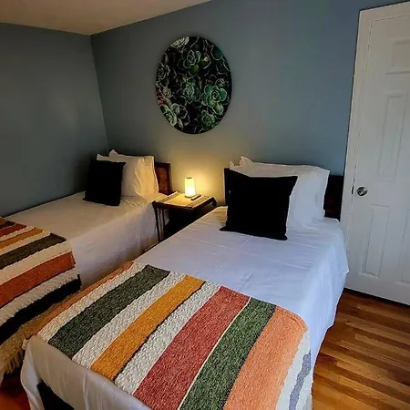 Apartment Unique & Peaceful Home, Ideal For 2026 World Cup Visitor, Free Parking *
