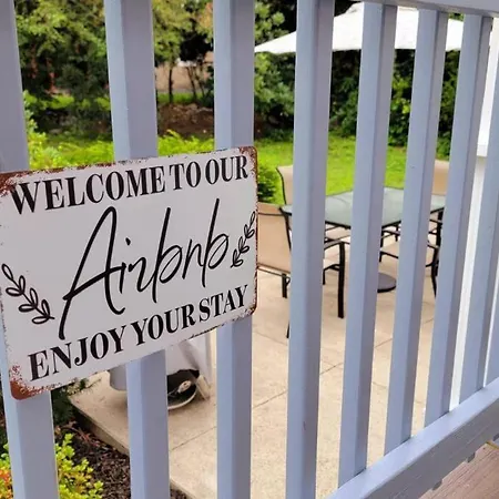 Unique & Peaceful Home, Ideal For 2026 World Cup Visitor, Free Parking Apartment Boston