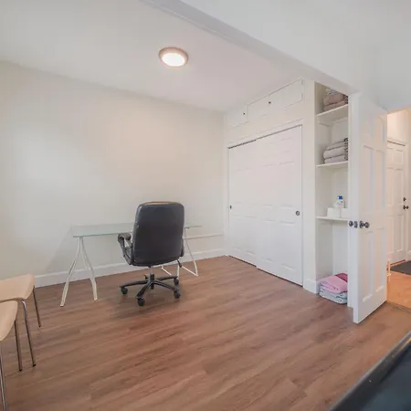 2br In The Heart Of Near Med