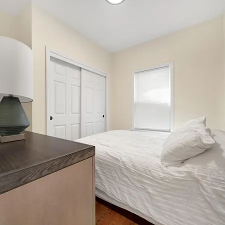 Newly Renovated 2br1ba At The Apartment