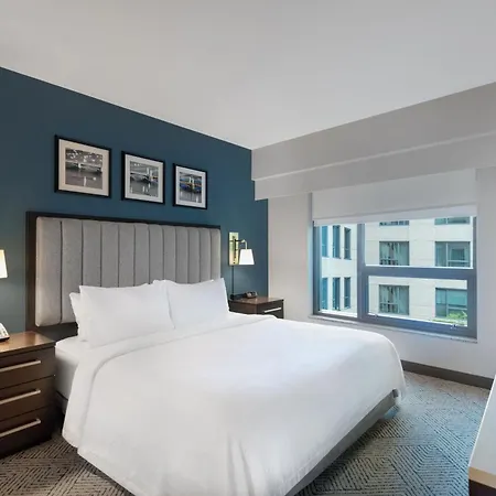 Hotel By Marriott Back Bay/fenway 3*