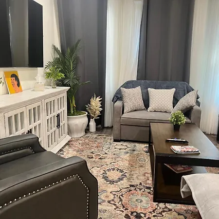 Roslindale Village Apartment Boston