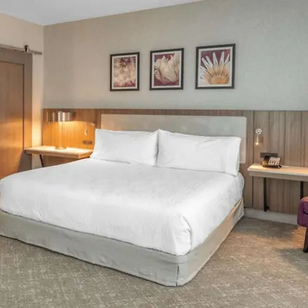 Hilton Garden Logan Airport Boston