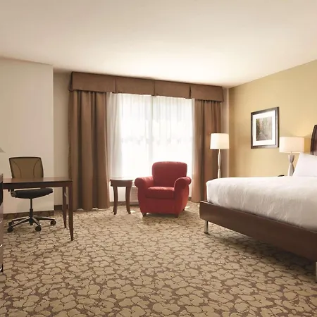 Hotel Hilton Garden Logan Airport 3*