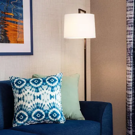 Hampton By Hilton At The Seaport District Hotel 3*