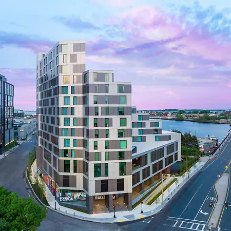 Hampton By Hilton At The Seaport District