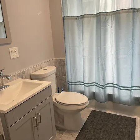 Luxury 2 Bedroom Private Apartment Boston