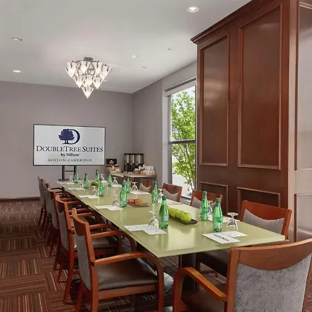 Doubletree By Hilton - Cambridge Hotel