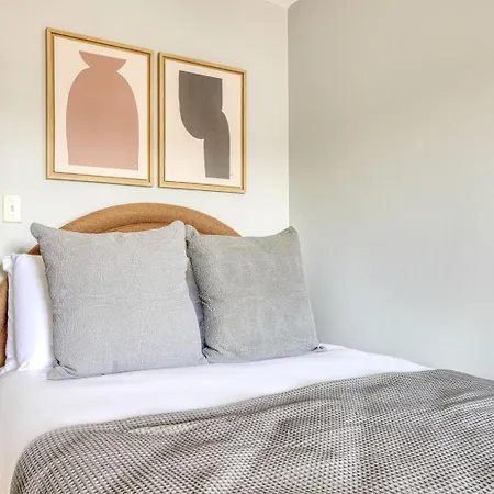 Back Bay 1br W Wd Nr Newbury St Bos-725