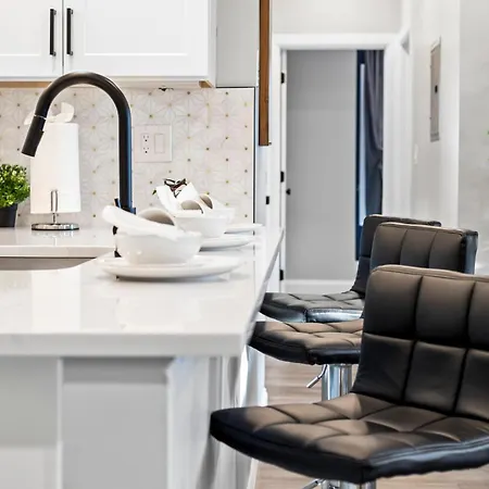 Spacious Fully Furnished By Logan Airport * Boston
