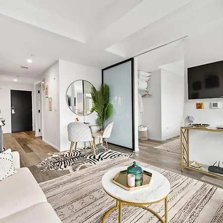 Vip Quarters By Orchard Group Apartment Boston