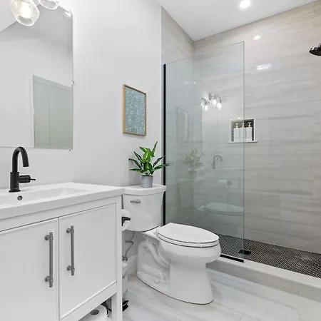 Apartment 5br 3bath 6beds Boston