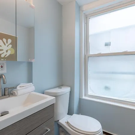 3 Bed 1 Bath In Historic Building Apartment