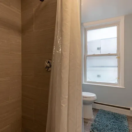 3 Bed 1 Bath In Historic Building Apartment *