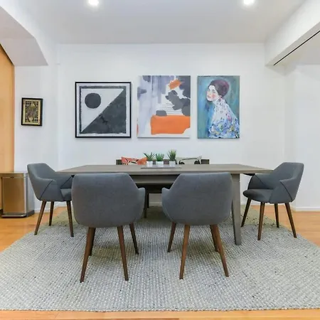 South End Hospitality: Downtown Crossing Large Lofted Location *