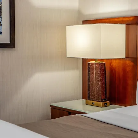 The Westin Seaport District Hotel 4*