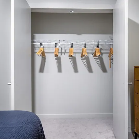 Brighton Jr 1br W Gym Laundry On The River Bos-999 *