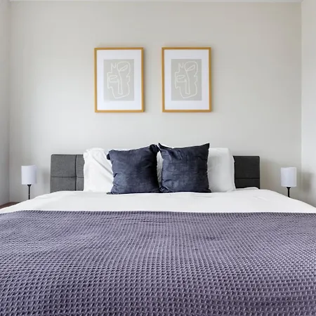 Blueground E Cambridge Gym Wd Near T Stop Bos-967 Apartment