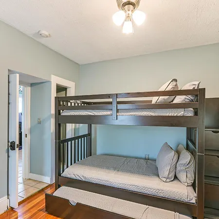 Vacation About 4 Mi To Fenway Park! Apartment