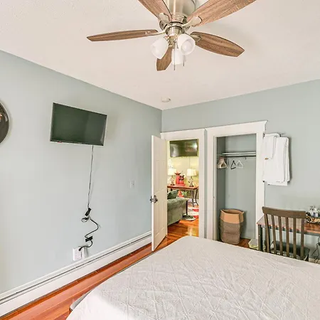 Vacation About 4 Mi To Fenway Park! Apartment