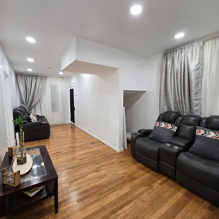 Homestay Beautiful Bedroom - New Renovation Boston