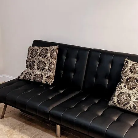 Apartment Brighton Sleeps 3 - Steps To Bus Line