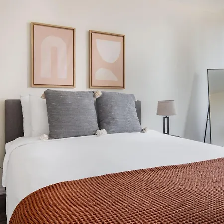 Back Bay 2br W Rooftop Gym Nr Shopping Bos-877