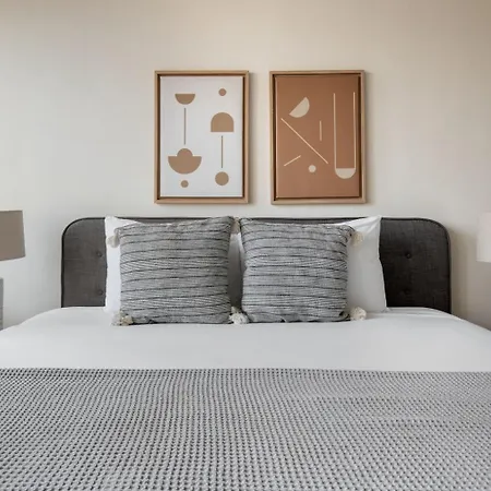 Back Bay 2br W Rooftop Gym Nr Shopping Bos-877 Apartment