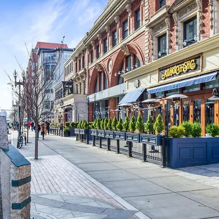 Back Bay 2br W Rooftop Gym Nr Shopping Bos-877 Apartment *